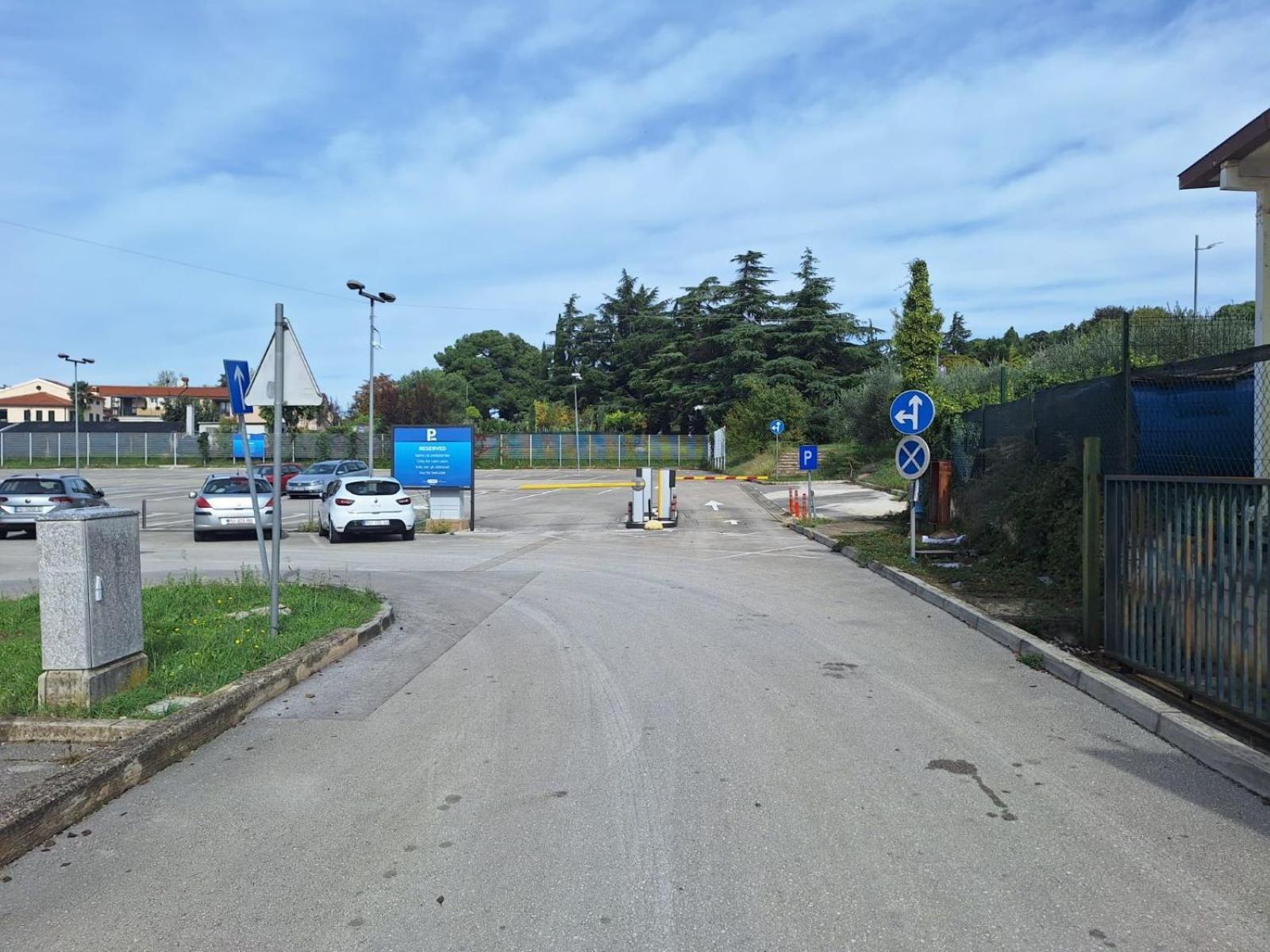 Eva - Storia Parentina Apartment Porec Luaran gambar